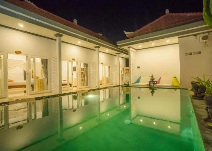 Suite Room In Front Of Pool